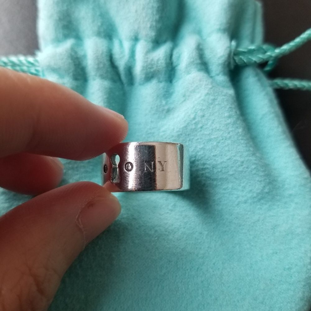 Tiffany & Co. Diamond Keyhole Ring - Picture 3 of 6